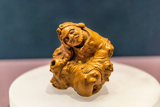 南京博物院清代木根雕伏虎罗汉