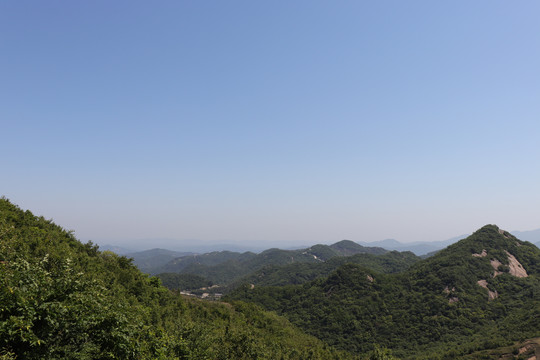 信阳龙袍山山顶风光大别山自然