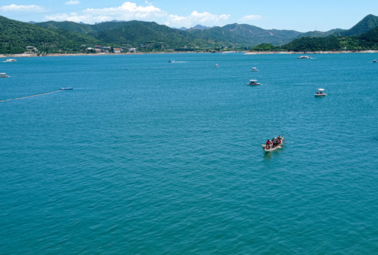 北京金海湖风景区龙舟与湖泊