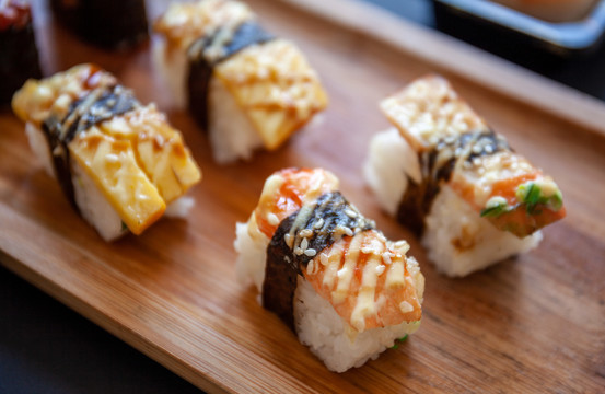 日本料理美食寿司拼盘