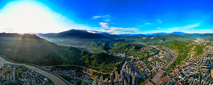 荥经县城东南方无人机航拍全景