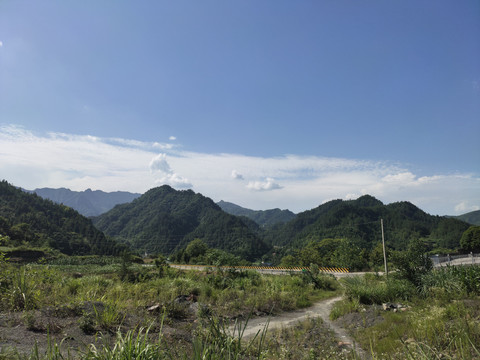 大山里的公路