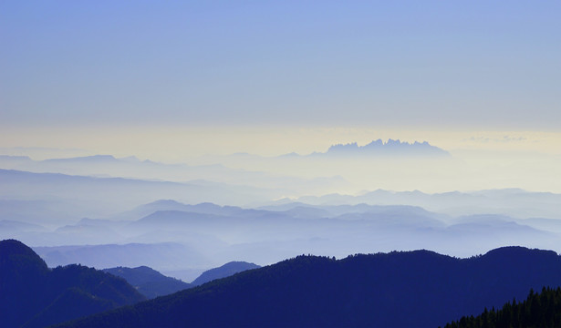 水墨远山