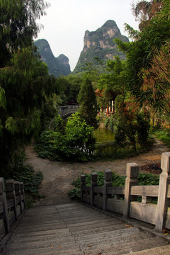 阳朔鑑山寺