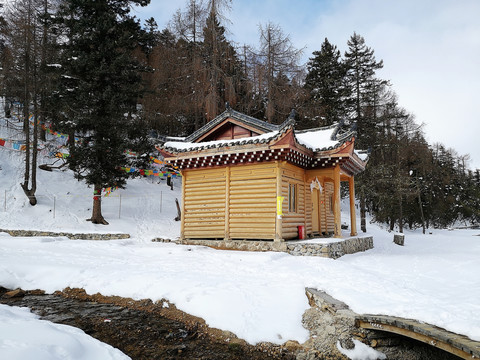 雪山木屋