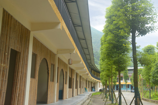 江堰市虹口漂流景区的度假村