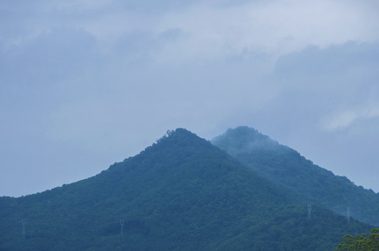 双峰山影