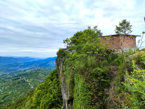 山间小屋