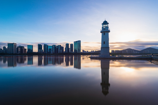 南沙明珠湾灯塔与金茂湾风景