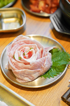 日式韩式烤肉烧烤肥牛牛肉