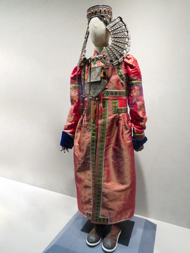 清代巴尔虎蒙古妇女服饰