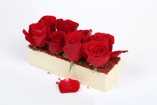 玫瑰红丝绒蛋糕