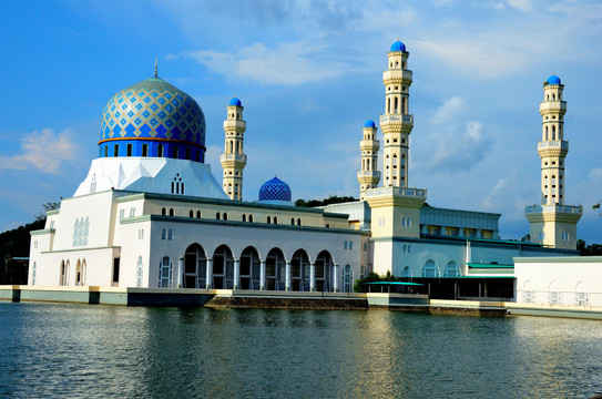沙巴亚庇市立清真寺