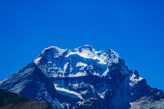 贡嘎山