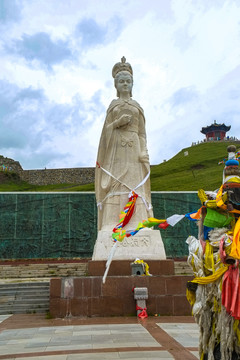 青海日月山日月亭