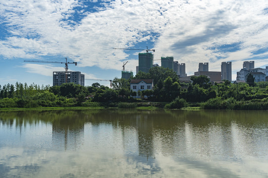 高楼建筑工地