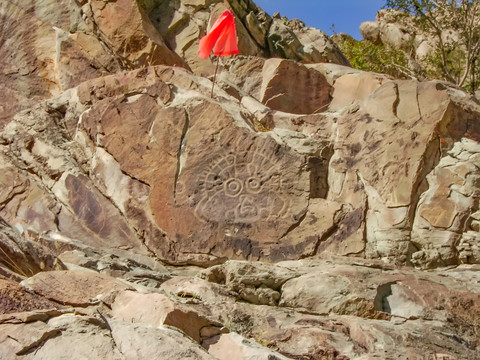 贺兰山岩画太阳神像