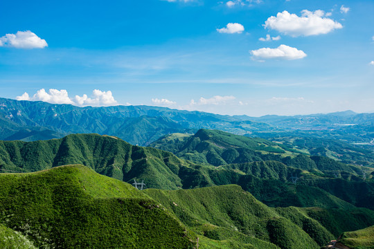 崇山峻岭