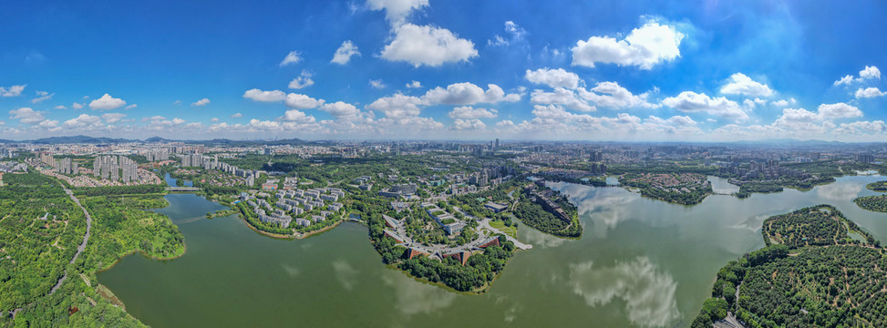 航拍东莞松山湖全景