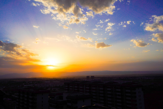 夕阳云朵云层云彩晚霞