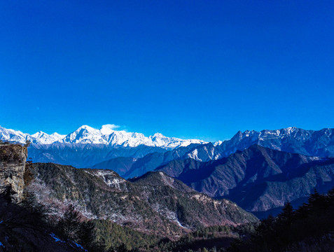 牛背山