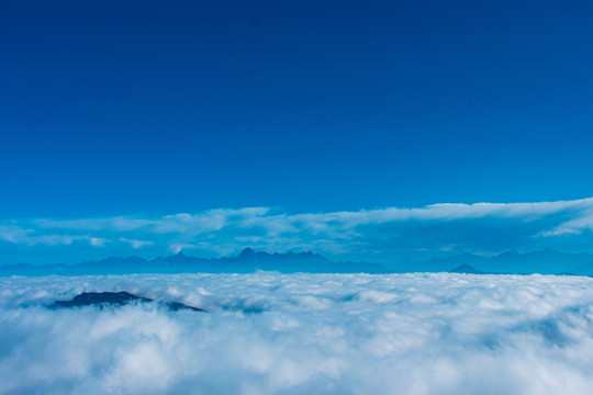 牛背山