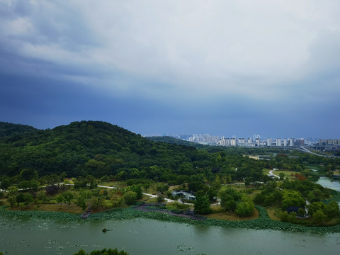 城市天青色