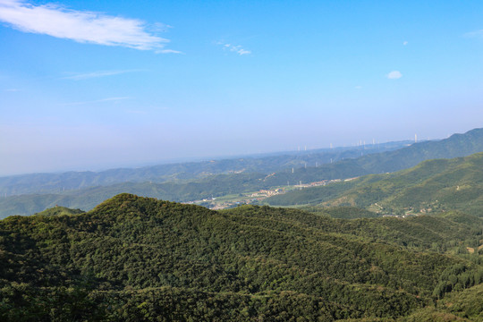 青山蓝天白云