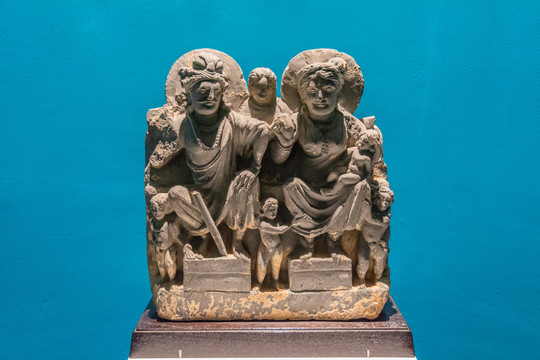 鬼子母与般阇迦石雕