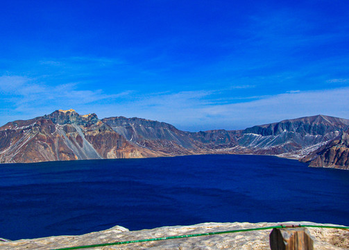 长白山天池冬景