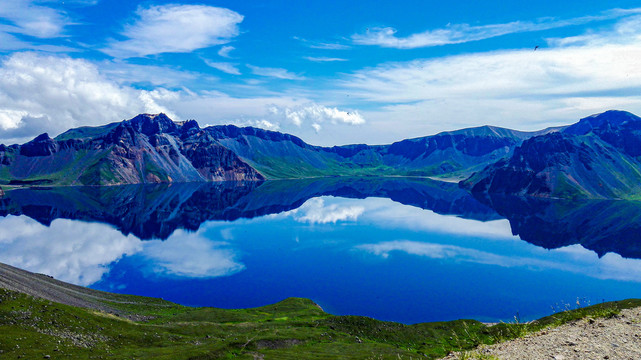 长白山天池冬景