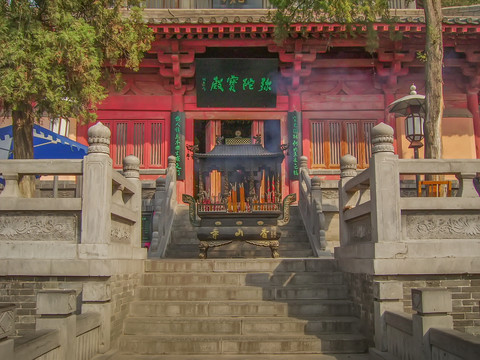 龙门石窟香山寺弥陀宝殿