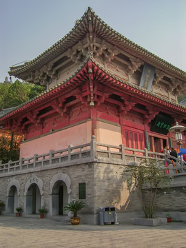 龙门石窟香山寺弥陀宝殿