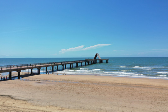 鼎龙湾海边美景