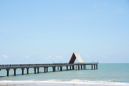 鼎龙湾海边美景