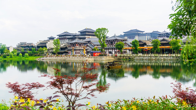 湖畔风景