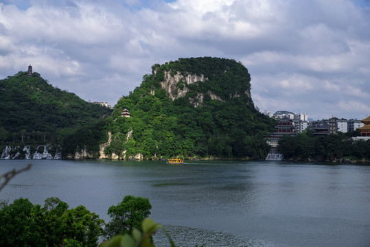 青山绿水城市风景