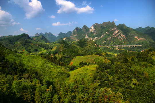 滇黔铁路沿线风景