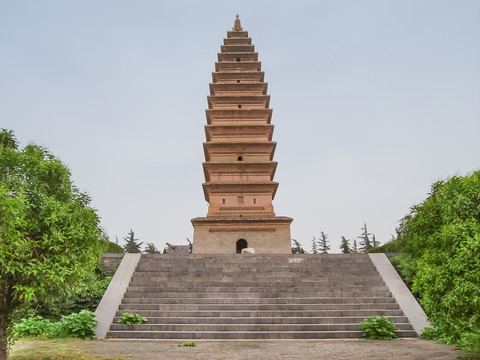 陕州风景区宝轮寺塔