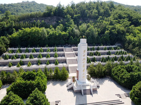 蟠龙战役烈士纪念碑
