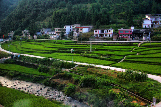 滇黔铁路沿线风景