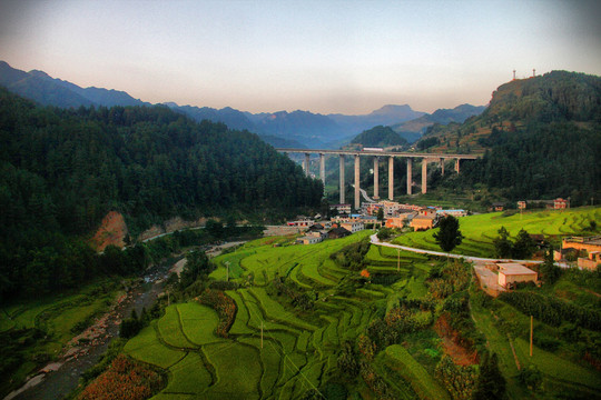 滇黔铁路沿线风景