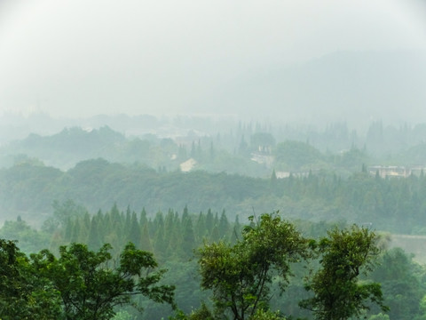 云雾群山