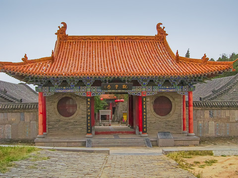 大伾山风景区观音寺山门