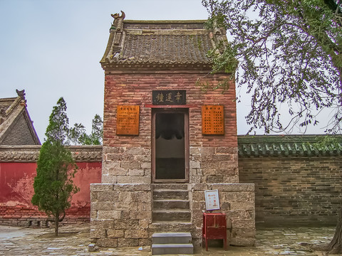 大伾山风景区天宁寺钟楼