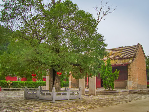 大伾山风景区天宁寺大雄宝殿