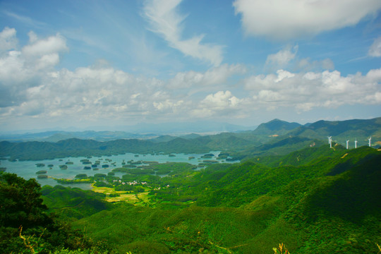 隆文老村风车山