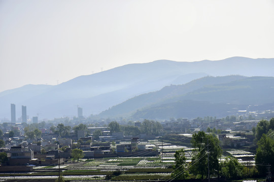 岷县城郊风光