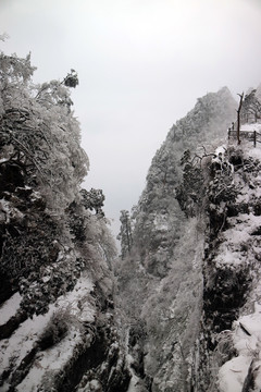 峨眉山雪景