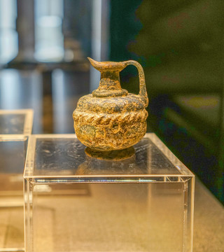 吐蕃琉璃壶西藏文化